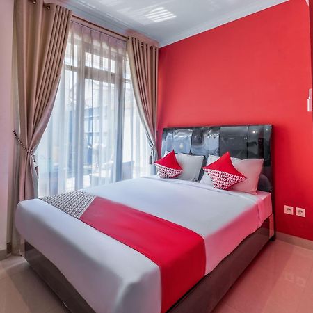 Oyo Collection O 1032 Rahayu Residence Syariah Cirebon Luaran gambar