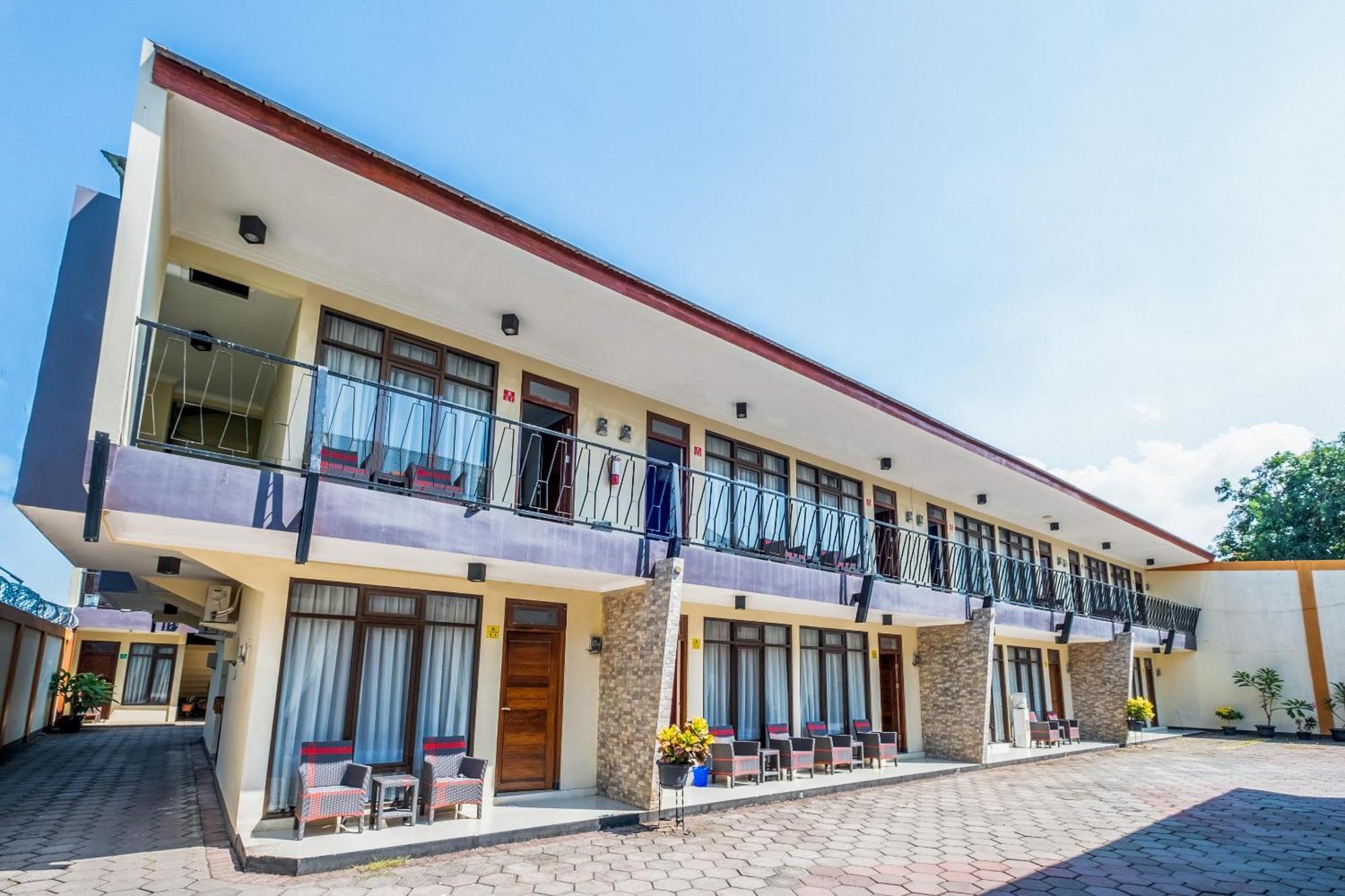 Oyo Collection O 1032 Rahayu Residence Syariah Cirebon Luaran gambar